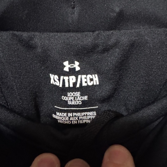 5/$55 !! 🔥 Under Armour Black and White Athletic Shorts - Picture 2 of 3